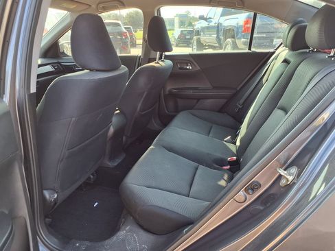 Used 2017 Honda Accord LX image 12