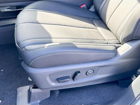 Certified 2026 INFINITI QX60 Luxe w/ Cargo Package FWD image 21