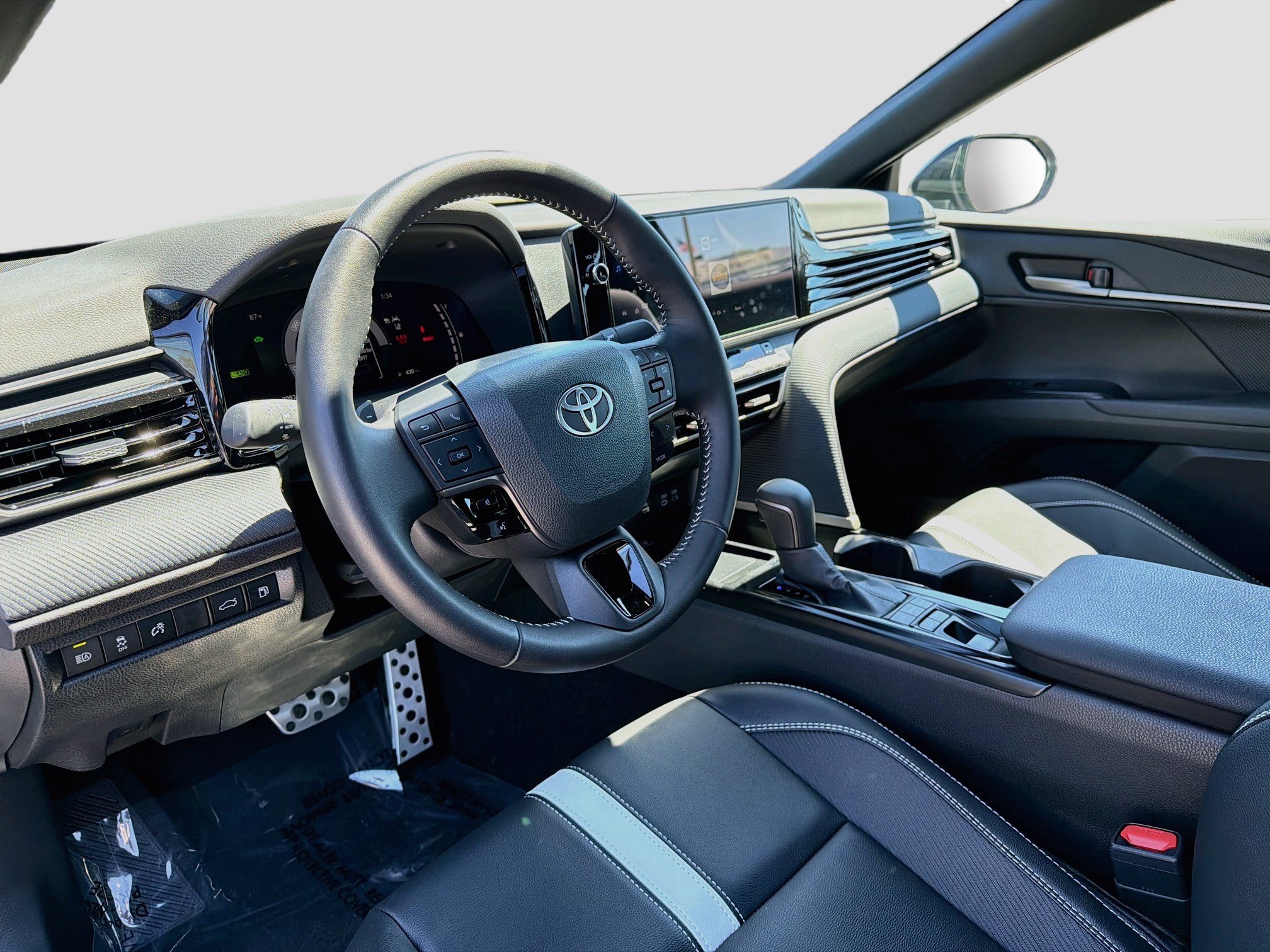 Used 2026 Toyota Camry SE w/ Multimedia Upgrade Package FWD image 24