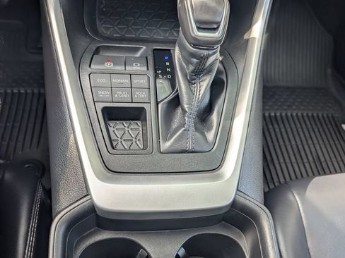 Used 2019 Toyota RAV4 XLE Premium AWD/4WD image 26
