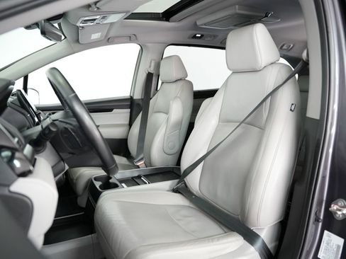 Used 2019 Honda Odyssey Elite image 45