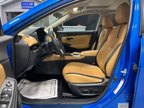 Used 2022 Nissan Sentra SV w/ SV Premium Package FWD image 14