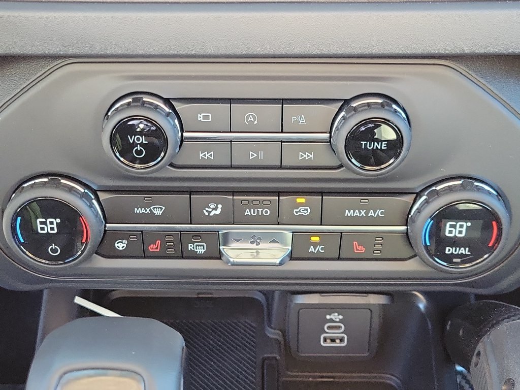 New 2026 Ford Bronco Raptor AWD/4WD image 25