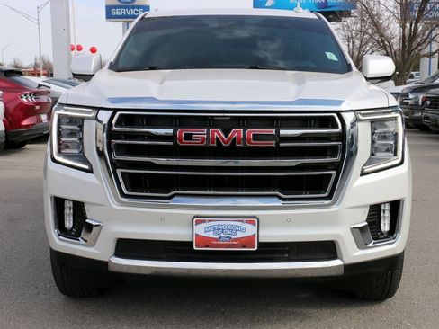 Used 2024 GMC Yukon SLT image 3