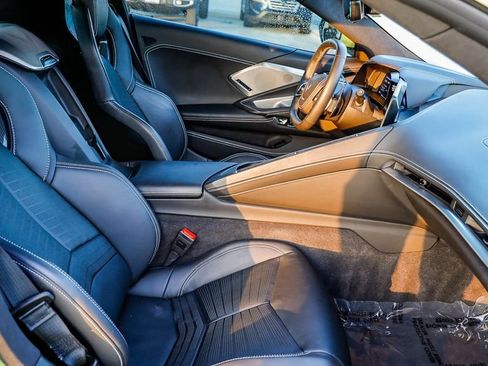 Used 2024 Chevrolet Corvette Stingray w/ Z51 Performance Package image 17