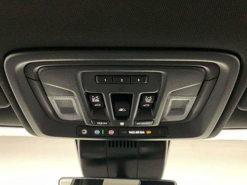 Certified 2025 Chevrolet Silverado 1500 High Country w/ Technology Package AWD/4WD image 23