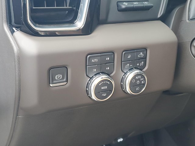 Used 2023 GMC Sierra 1500 Denali w/ Denali Reserve Package AWD/4WD image 17
