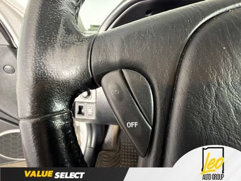 Used 2005 Ford Escape Limited FWD image 16