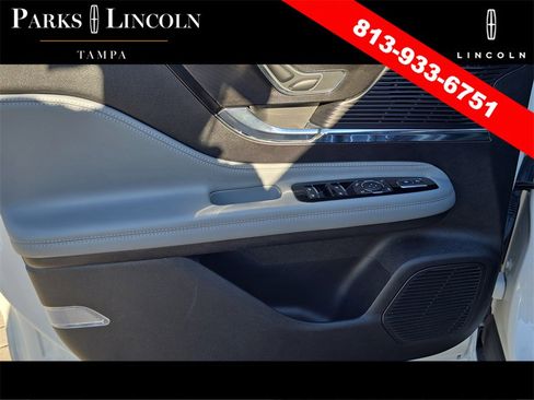 Certified 2022 Lincoln Corsair FWD w/ Premium Package image 16