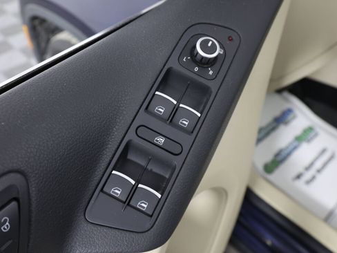 Used 2014 Volkswagen Tiguan SEL image 31