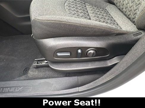 Used 2024 Chevrolet Equinox LT image 7