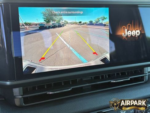 New 2025 Jeep Gladiator Sport AWD/4WD image 21