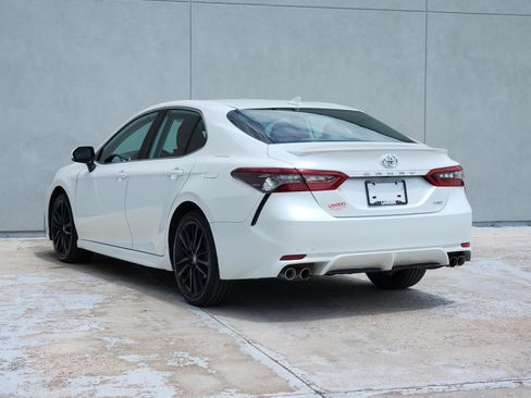 Used 2024 Toyota Camry XSE FWD image 6