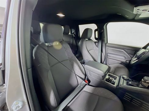 Certified 2025 Toyota Tacoma SR5 image 25