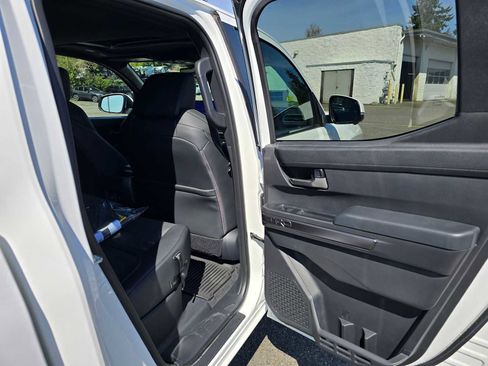 Used 2025 Toyota Tacoma TRD Off-Road w/ TRD Off Road Premium Package image 13