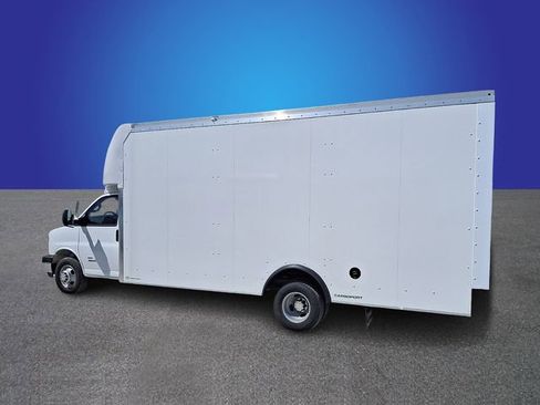 New 2024 Chevrolet Express 4500 w/ Driver Convenience Package RWD image 2