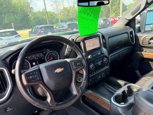 Used 2022 Chevrolet Silverado 2500 High Country w/ Safety Package II AWD/4WD image 12