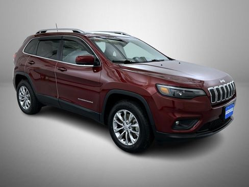 Used 2021 Jeep Cherokee Latitude Plus AWD/4WD image 3