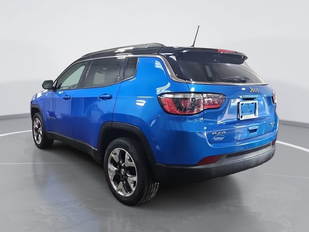 Used 2018 Jeep Compass Limited w/ Navigation Group AWD/4WD image 6