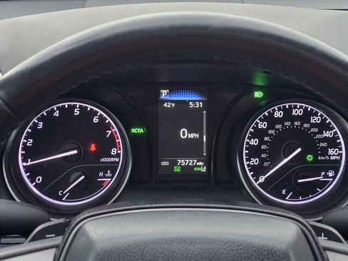 Used 2023 Toyota Camry SE w/ Convenience Package image 7