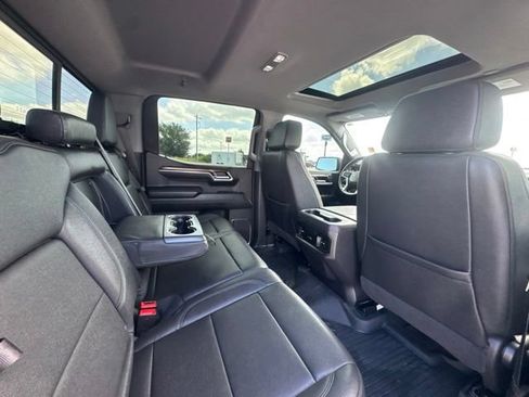 Used 2025 Chevrolet Silverado 1500 LT Trail Boss w/ LT Trail Boss Premium Package AWD/4WD image 18