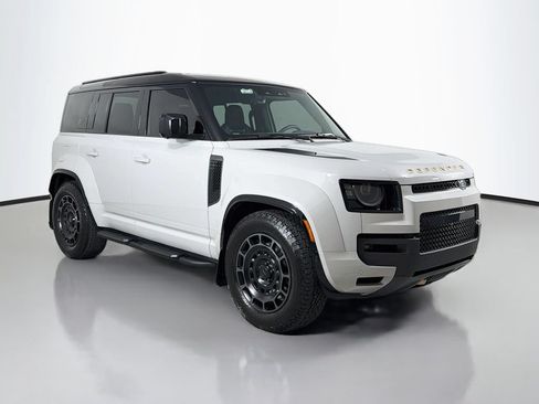 Used 2026 Land Rover Defender 110 OCTA AWD/4WD image 3