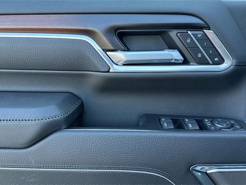 New 2026 GMC Sierra 2500 Denali w/ Denali Reserve Package image 11