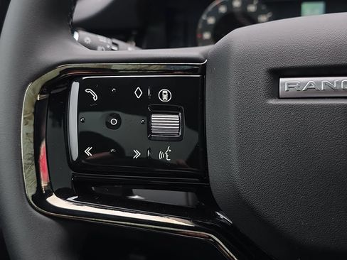 New 2026 Land Rover Range Rover Evoque S AWD/4WD image 17