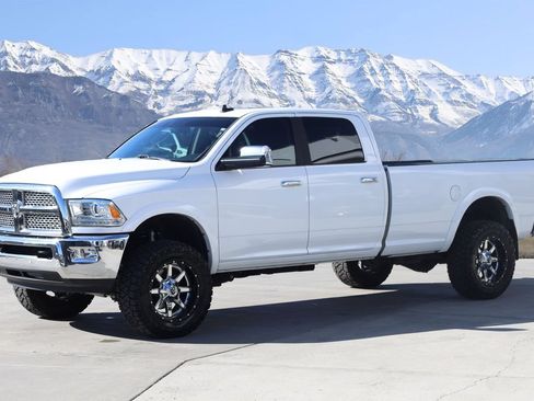 Used 2017 RAM 2500 Laramie w/ Protection Group AWD/4WD image 2