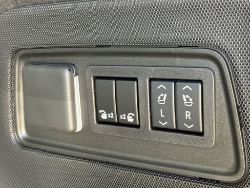 New 2026 Cadillac Escalade ESV Sport image 10