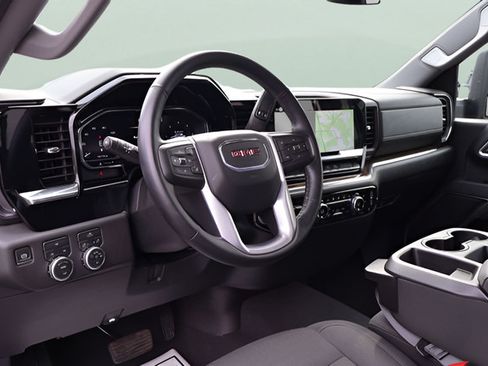 Used 2025 GMC Sierra 2500 SLE w/ SLE Value Package; AWD/4WD image 19