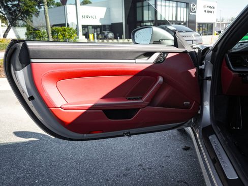 Used 2020 Porsche 911 Carrera 4S w/ Premium Package image 15