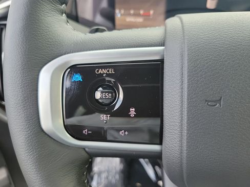 New 2026 Nissan Armada SL w/ Captain's Chari Seat Package image 5