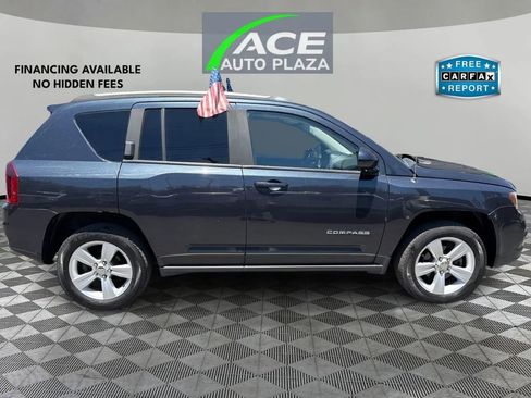Used 2016 Jeep Compass Latitude AWD/4WD image 4