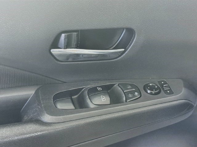Used 2023 Nissan Kicks SV FWD image 23