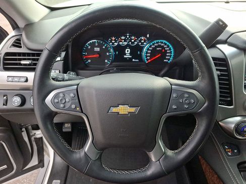 Used 2019 Chevrolet Suburban Premier w/ Premier Plus Edition image 22