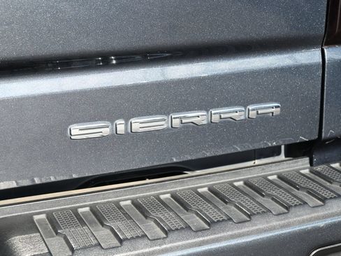 Used 2022 GMC Sierra 1500 Denali w/ Denali Premium Package AWD/4WD image 22