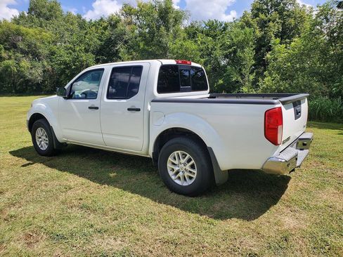 Used 2016 Nissan Frontier SV AWD/4WD image 7