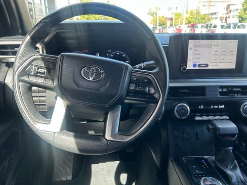Used 2025 Toyota Tacoma TRD Off-Road AWD/4WD image 14