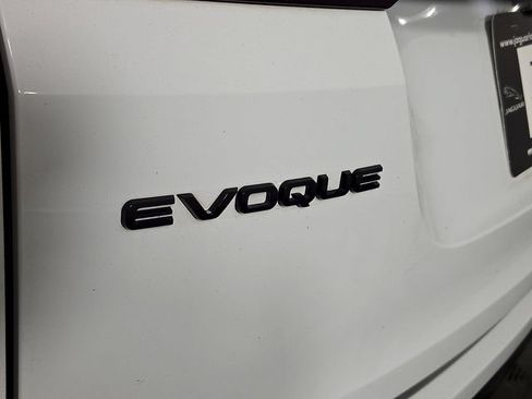 Used 2023 Land Rover Range Rover Evoque R-Dynamic SE AWD/4WD image 30