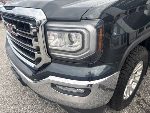 Used 2019 GMC Sierra 1500 SLE w/ SLE Value Package AWD/4WD image 14