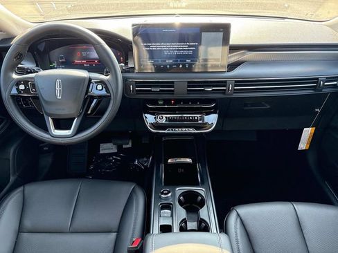 New 2025 Lincoln Corsair Grand Touring AWD/4WD image 16