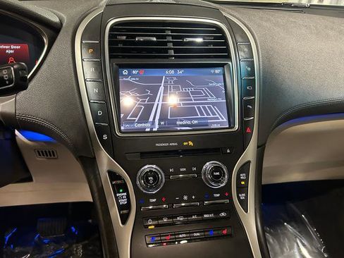 Used 2020 Lincoln Nautilus Reserve w/ Equipment Group 202A image 18