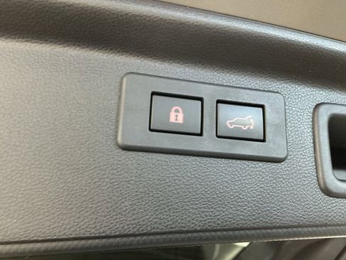 Used 2022 Subaru Forester Touring image 30