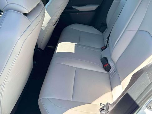 Used 2024 Lexus UX 250h F Sport AWD/4WD image 16