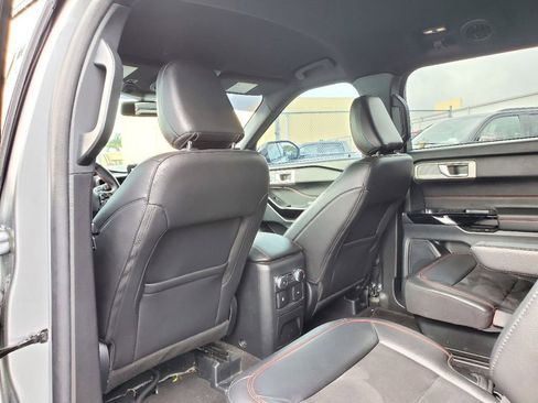 Used 2023 Ford Explorer ST-Line w/ Class IV Trailer Tow Package image 11