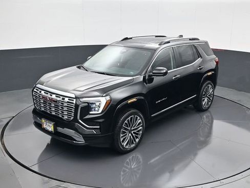 Used 2026 GMC Terrain Denali w/ LPO, Floor Liner Package image 13