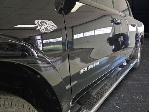 New 2026 RAM 1500 4x4 Crew Cab image 38