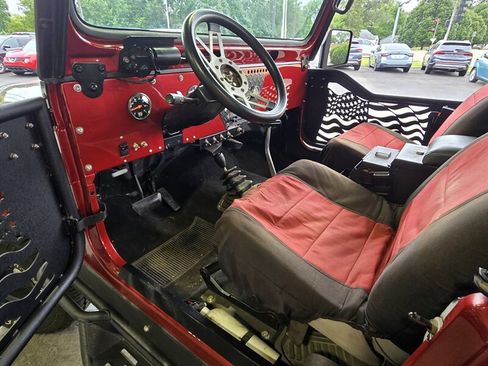 Used 1988 Jeep Wrangler 4WD image 10
