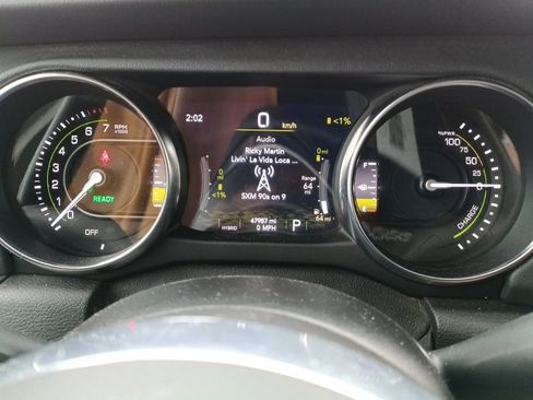 Used 2021 Jeep Wrangler Unlimited Sahara w/ Cold Weather Group image 9